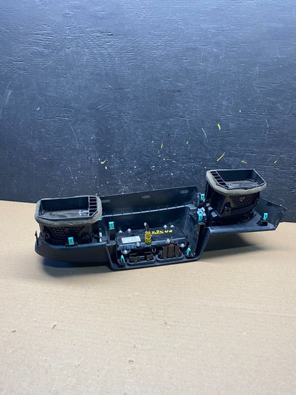 2020 to 2023 Ford Explorer Console Radio Display Screen Air Vents S2549 DG5