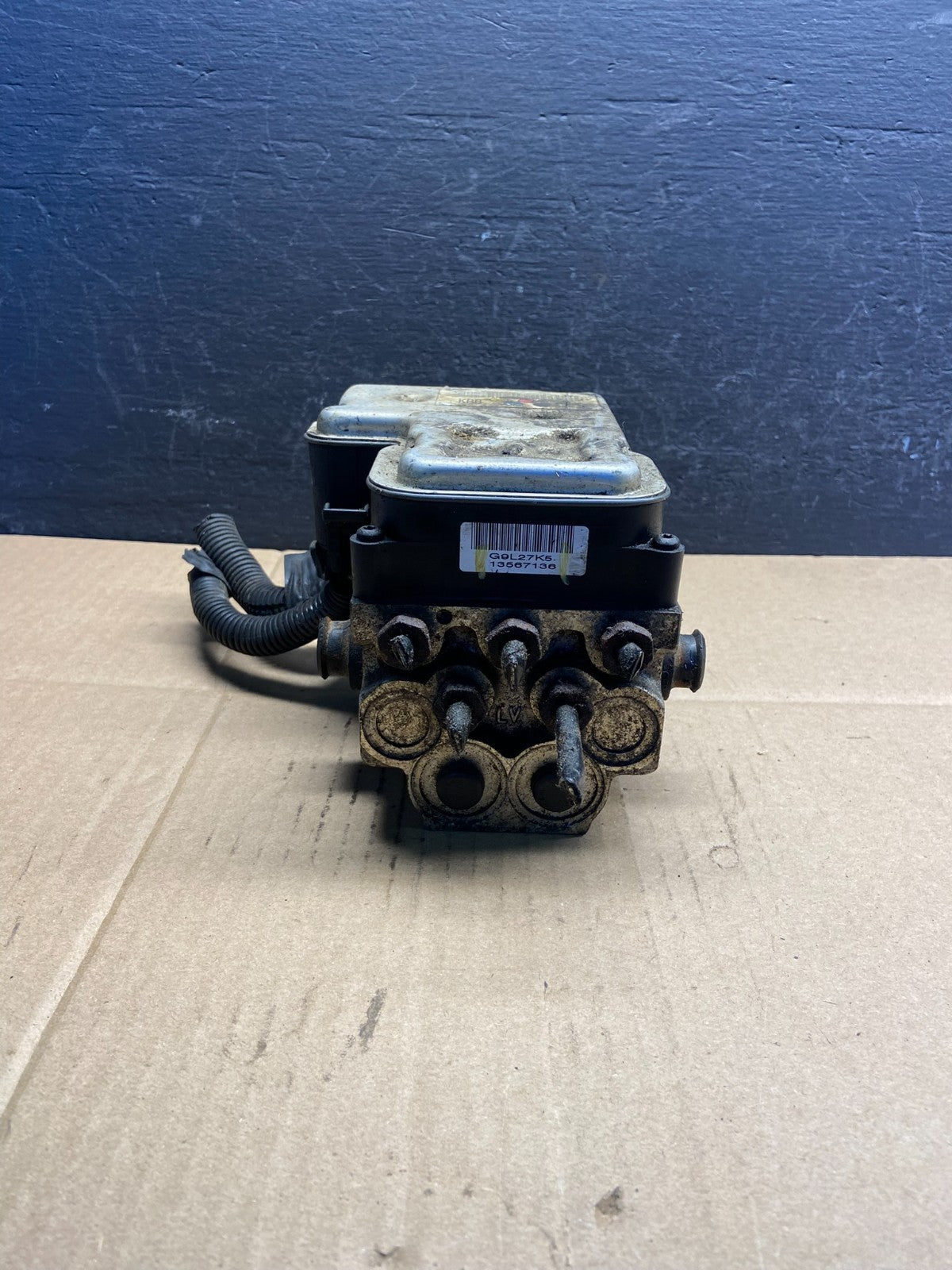 2004-07 Chevrolet Express ABS Pump Control 13567136 Module AD1784 DG1
