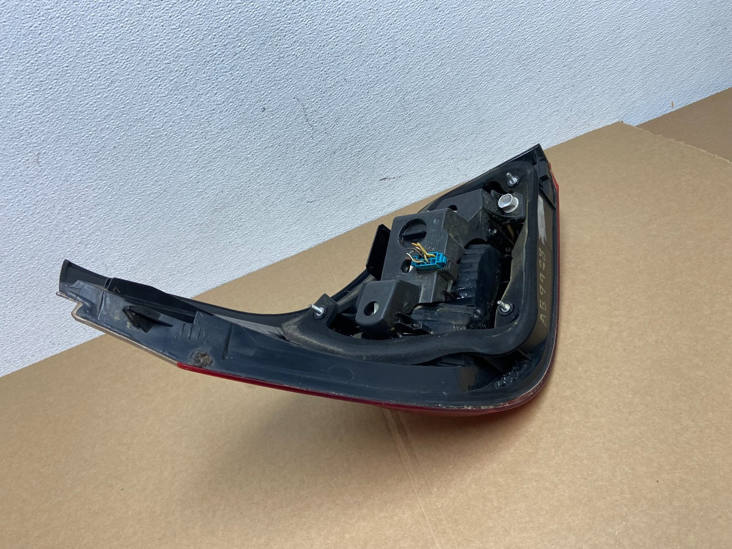 2008 2009 2010 BMW 5 525i 530i Right Passenger Rh Tail Side Light Oem AB9928 DW6