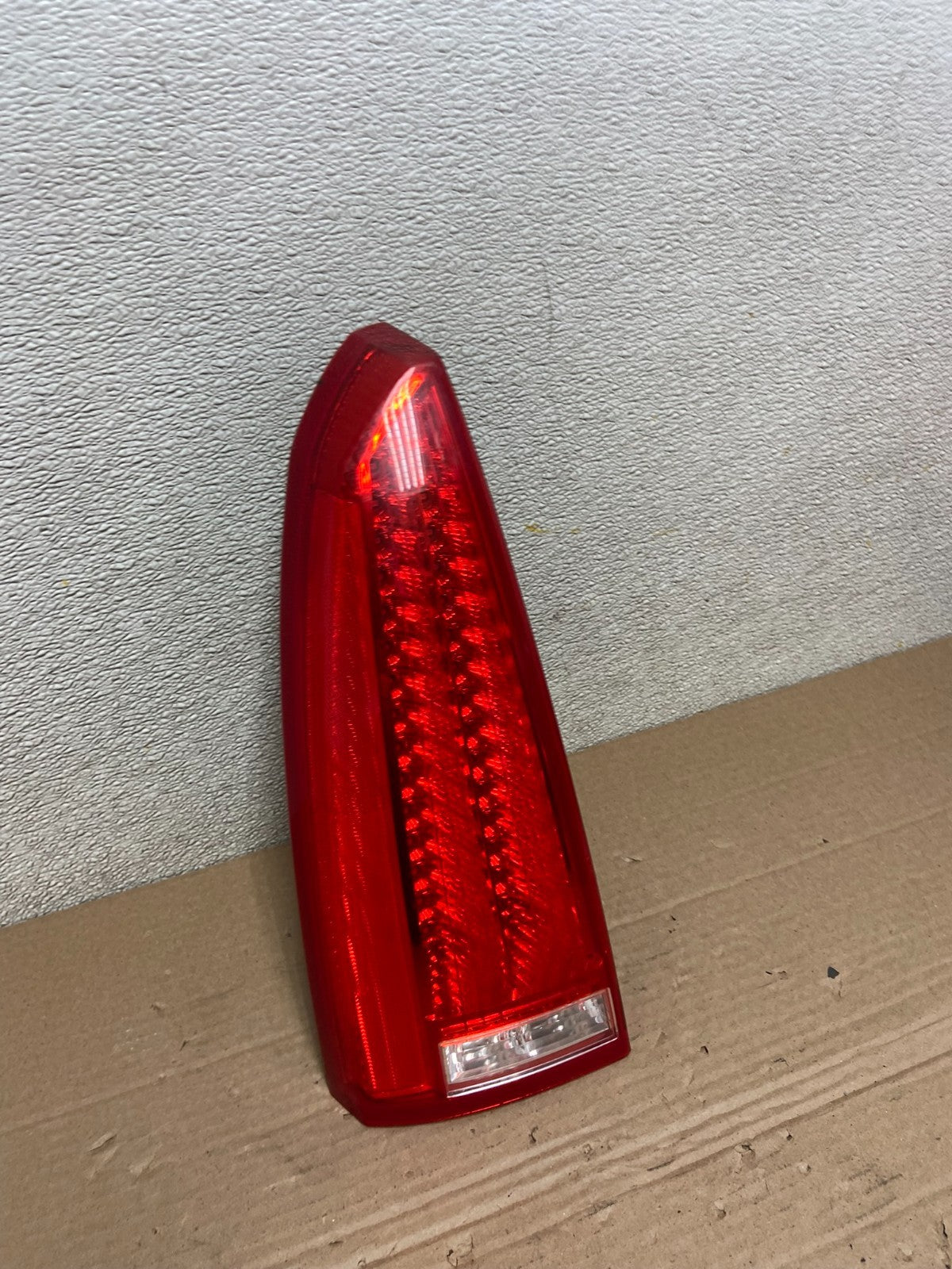 2006 to 2011 Cadillac DTS Left Driver Lh Side LED Tail light Oem AB1048 LK2