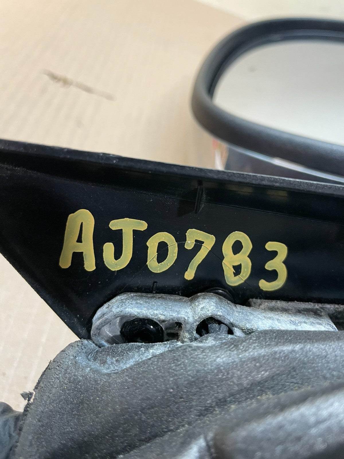 2009 to 2014 Gmc Yukon Right Passenger Turn Signal View Door Mirror OE AJ0783 DG10