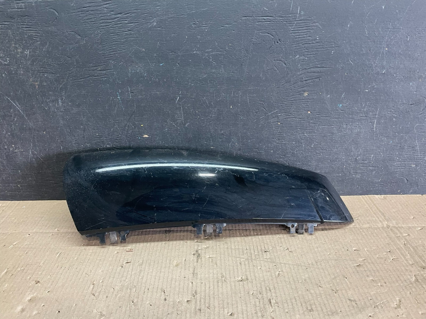 2007 to 2014 Cadillac Escalade Right Rear Upper Quarter Panel Molding I7669  DG0