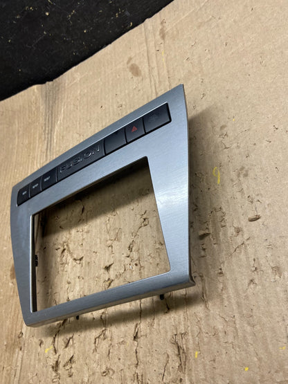 2006 to 2009 Ford Fusion Center Dash Radio Bezel Trim OEM x6340 DG1