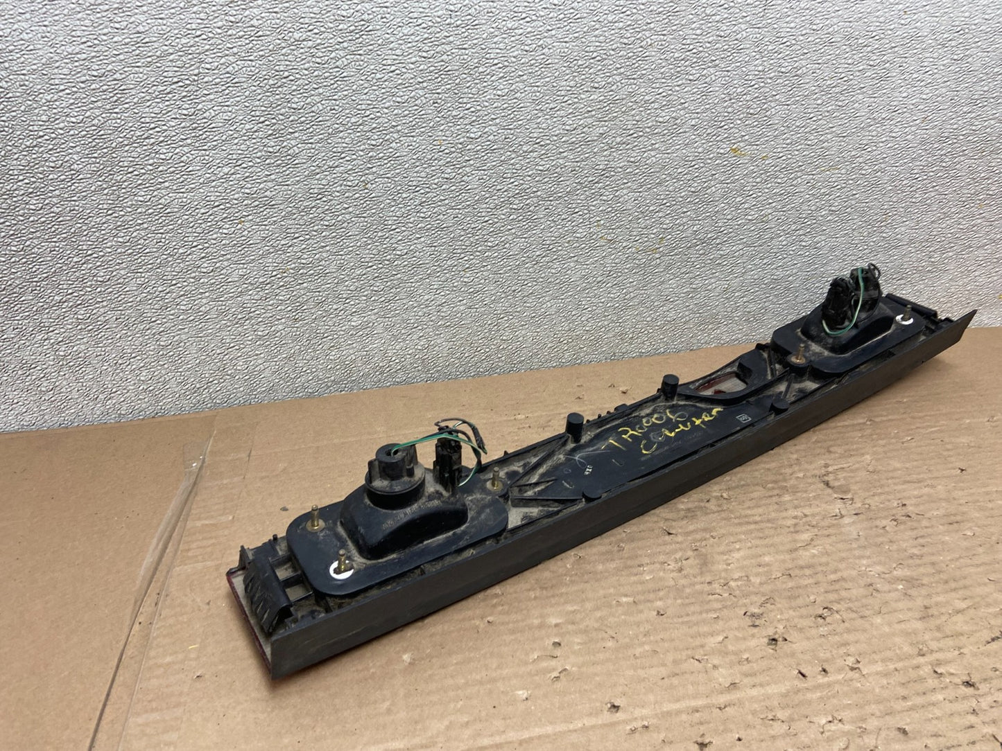 1989 to 1994 Nissan 240sx Rear Center Trunk Tail Light AA9446 DG4