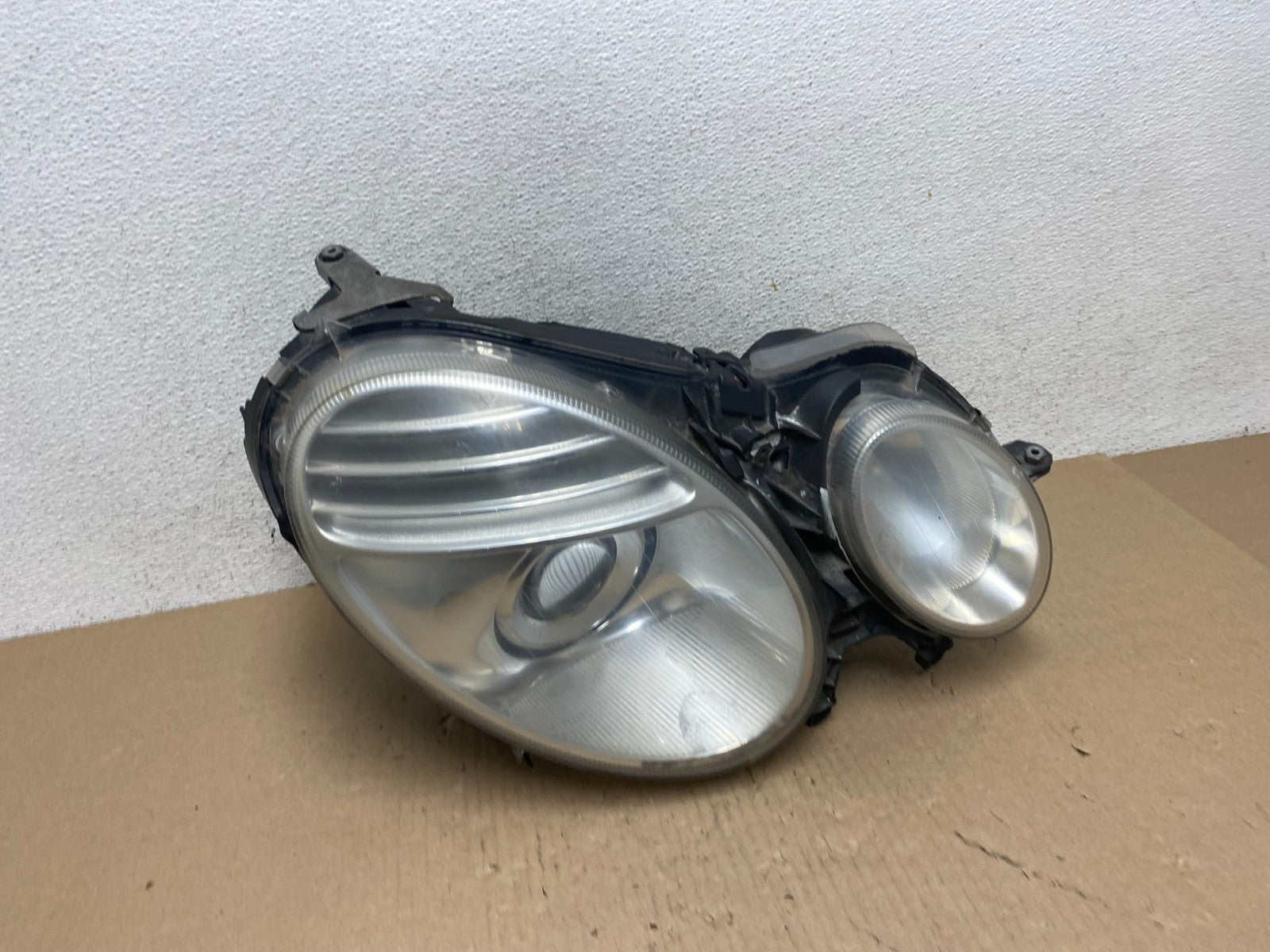 2007 2008 2009 Mercedes E Class Right Passenger RH Halogen Headlight AG5791 DW0