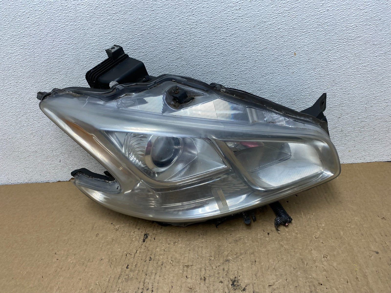 Halogen 2009-2014 Nissan Maxima Right Passenger Headlight AG3273 DW0