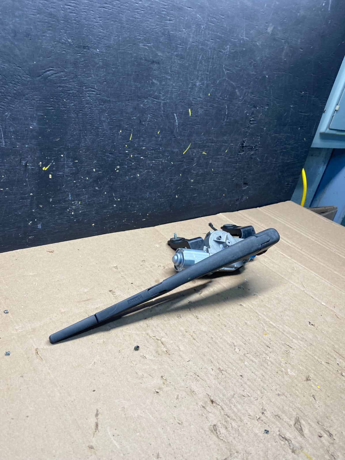 2010 - 2015 Hyundai Tucson Rear Glass Windshield Wiper Motor R8841 DG1