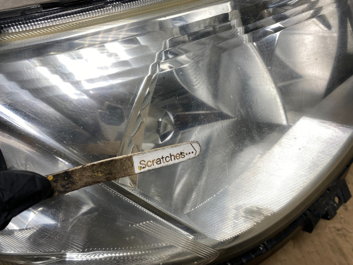 2009 - 2013 Subaru Forester Right Passenger Side Halogen Headlight AH2854 DW3
