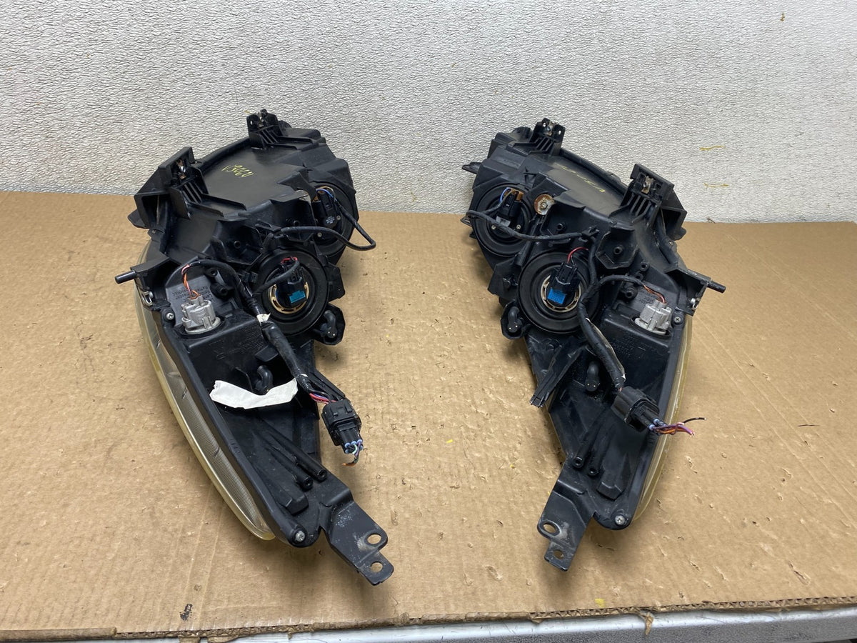 2010-2013 Mazda 3 Halogen Left+Right Side Headlights V3064 DW11