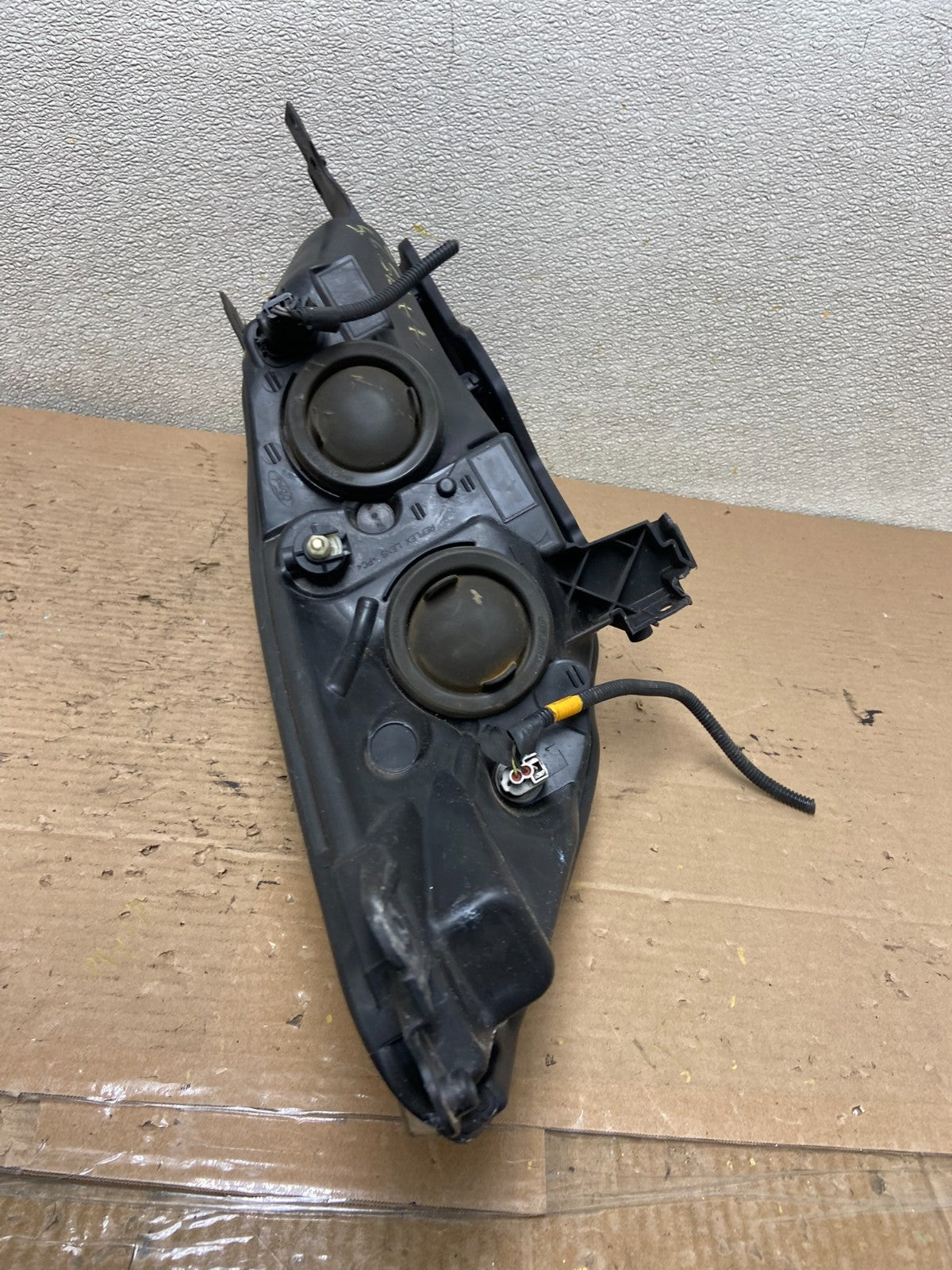 2013 - 2016 Ford Escape Headlight Left Driver Lh Side Halogen AA9525 DW9