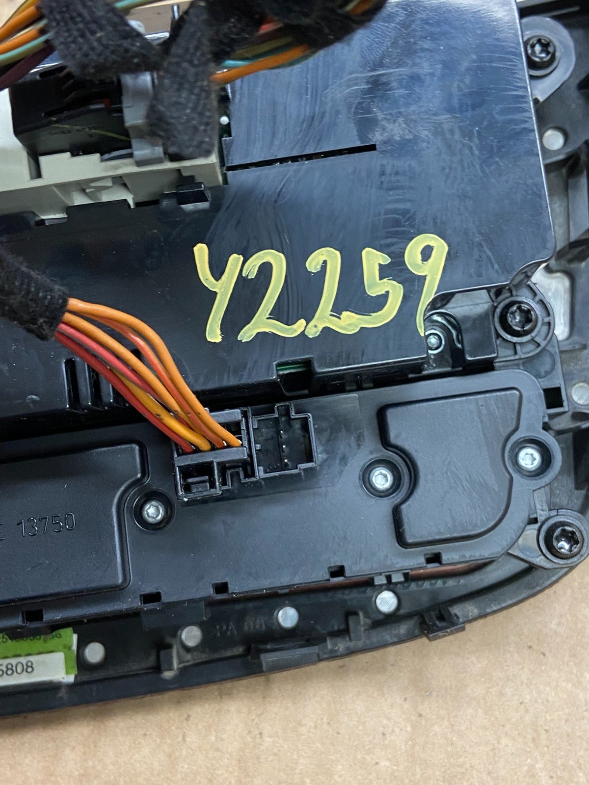 2006 to 2008 Mercedes W251 R350 AC Temp Heater Climate Control OEM Y2259 DG7