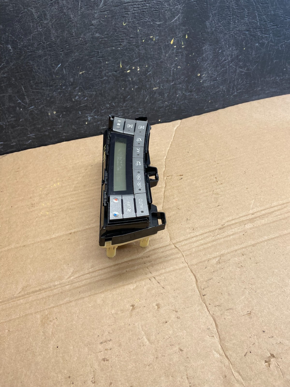 2010 to 2015 Toyota Prius A/C Heater Climate Control Unit Switch af1883 DG1