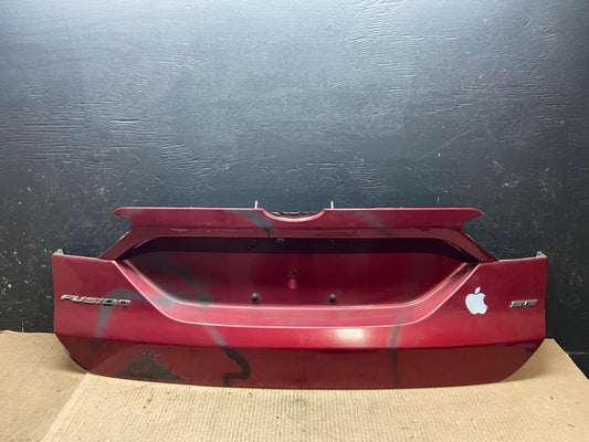 2013 to 2016 Ford Fusion Trunk Tail Gate Panel Molding License Trim OEM E4706 DG0