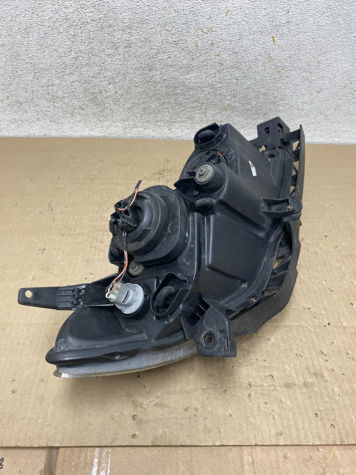 2004 to 2009 Mazda 3 Sedan Left Driver LH Side Headlight AI2270 DW10