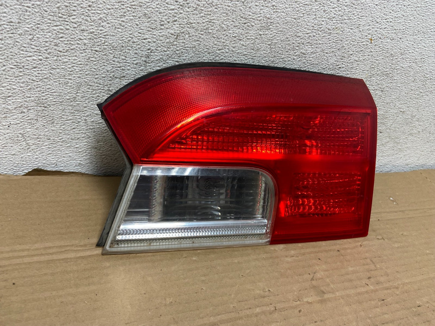 2010 - 2017 GMC Terrain Tail Light Inner Right Passenger Rh AG8976 DW1