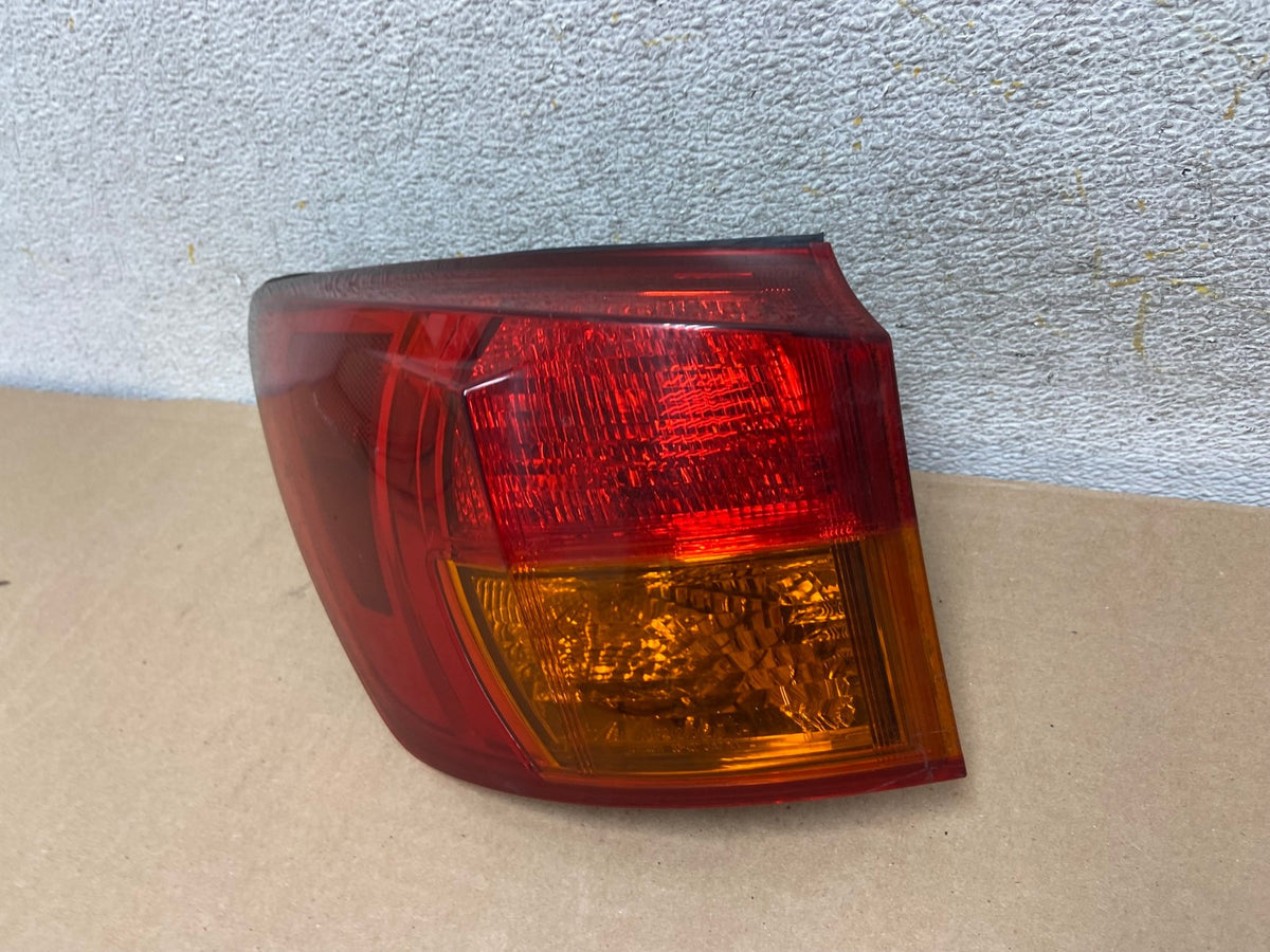 2009 - 2010 Lexus Is250 Is350 Left Driver LH Side Tail Light AH9308 LK1
