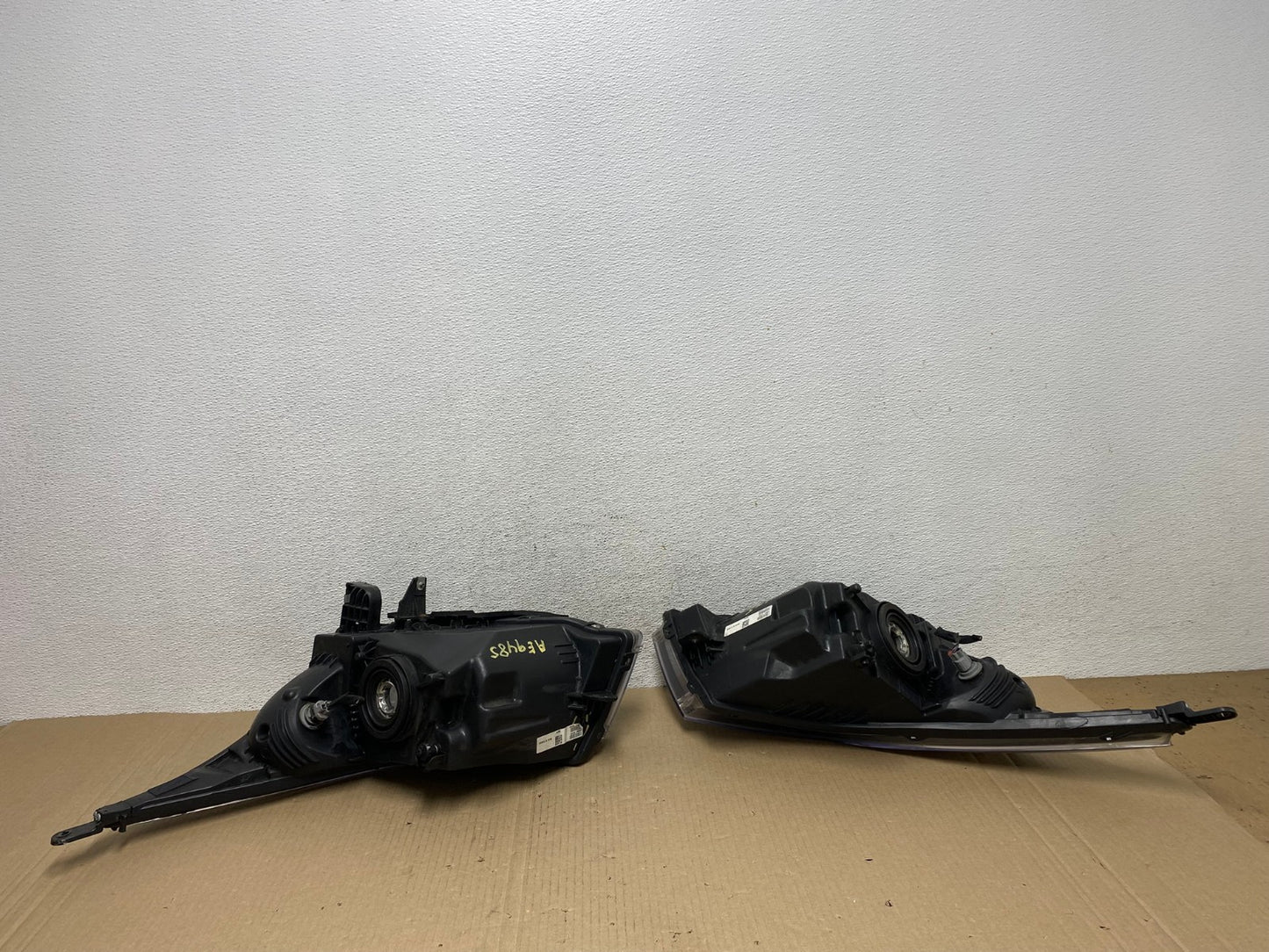 2011 to 2015 Chevrolet Cruze Halogen Left+Right Set Headlights DEPO AE9485 LK5