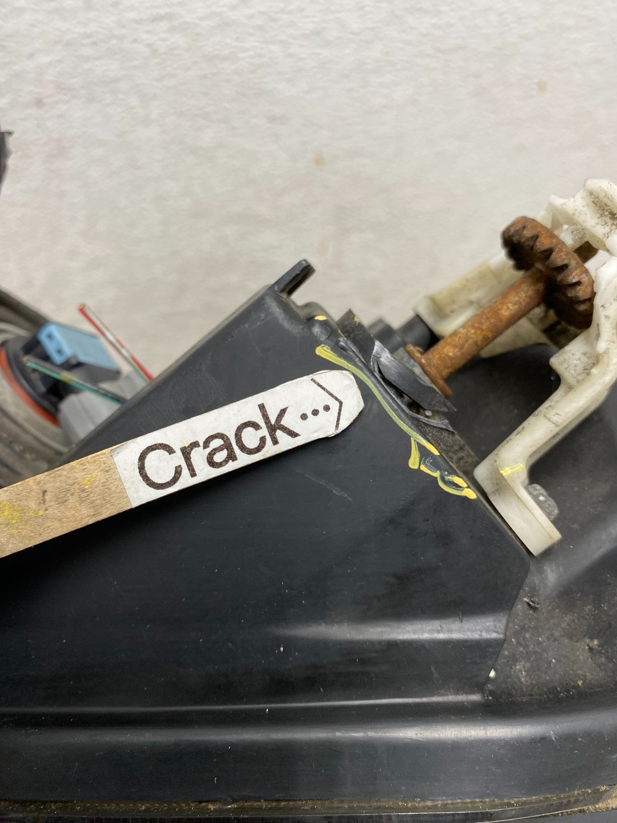 2009 - 2010 Mazda 6 Left Driver LH Side Halogen Headlight AE6643 DW5