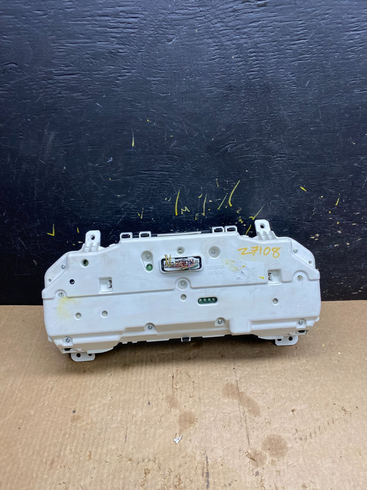 2008 2009 2010 Toyota Sienna Speedometer Cluster Gauge OEM z7108 DG3
