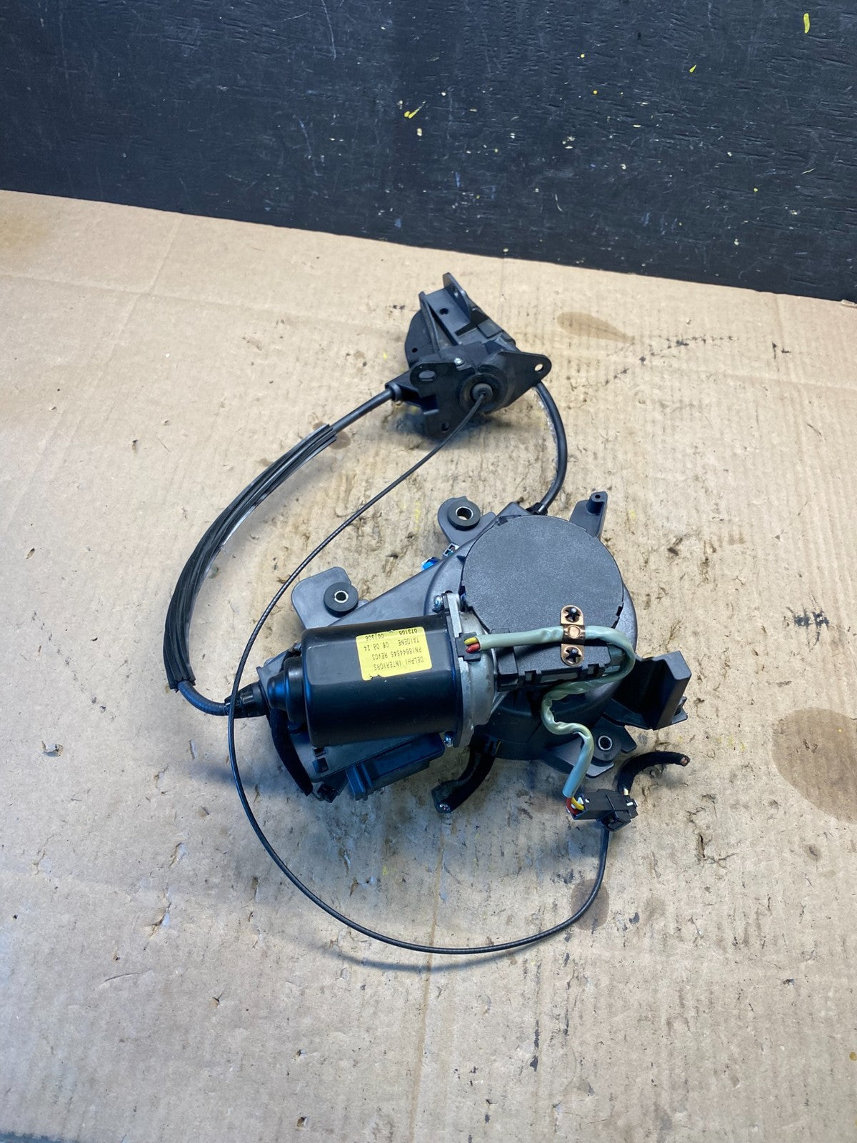 2007-2014 Kia Sedona Left Electric Power Sliding Door Motor Regulator P7965 DG5