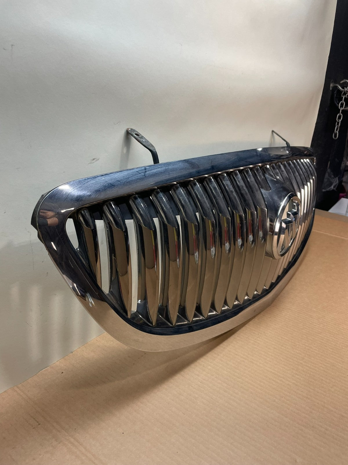 2008 to 2012 Buick Enclave Front Upper Grill Grille AJ1018 DG2
