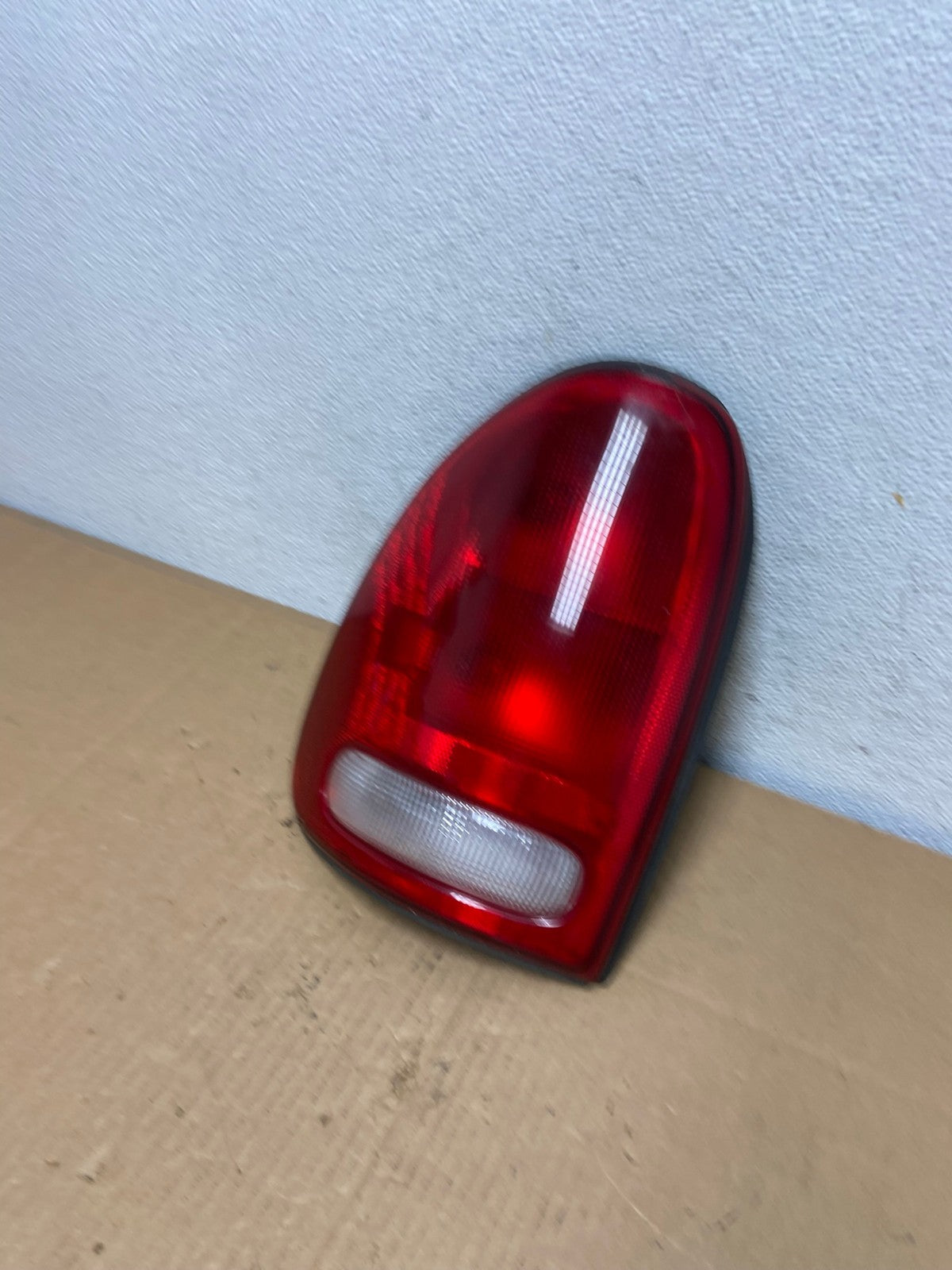 1998 to 2003 Dodge Durango Tail Light Left Driver LH Side AD0866 LK1