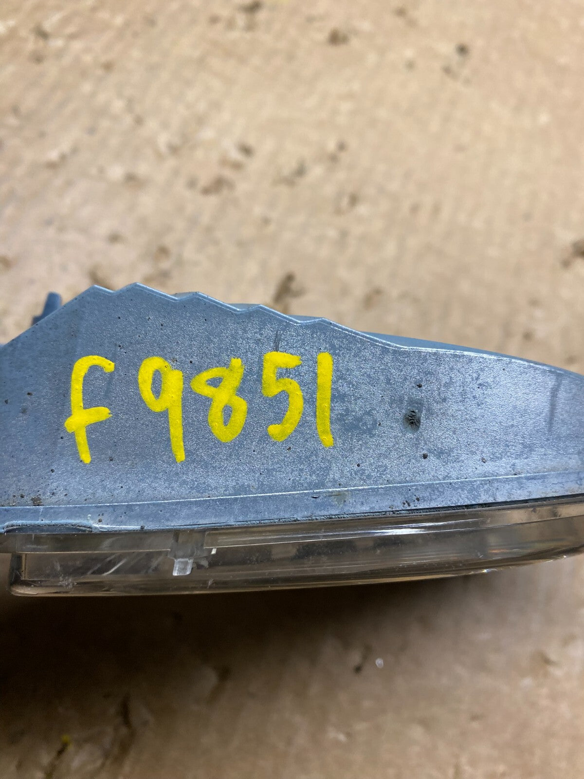 2003 to 2006 Porsche Cayenne Right RH Side Indicator Wing Signal F9851 DG17