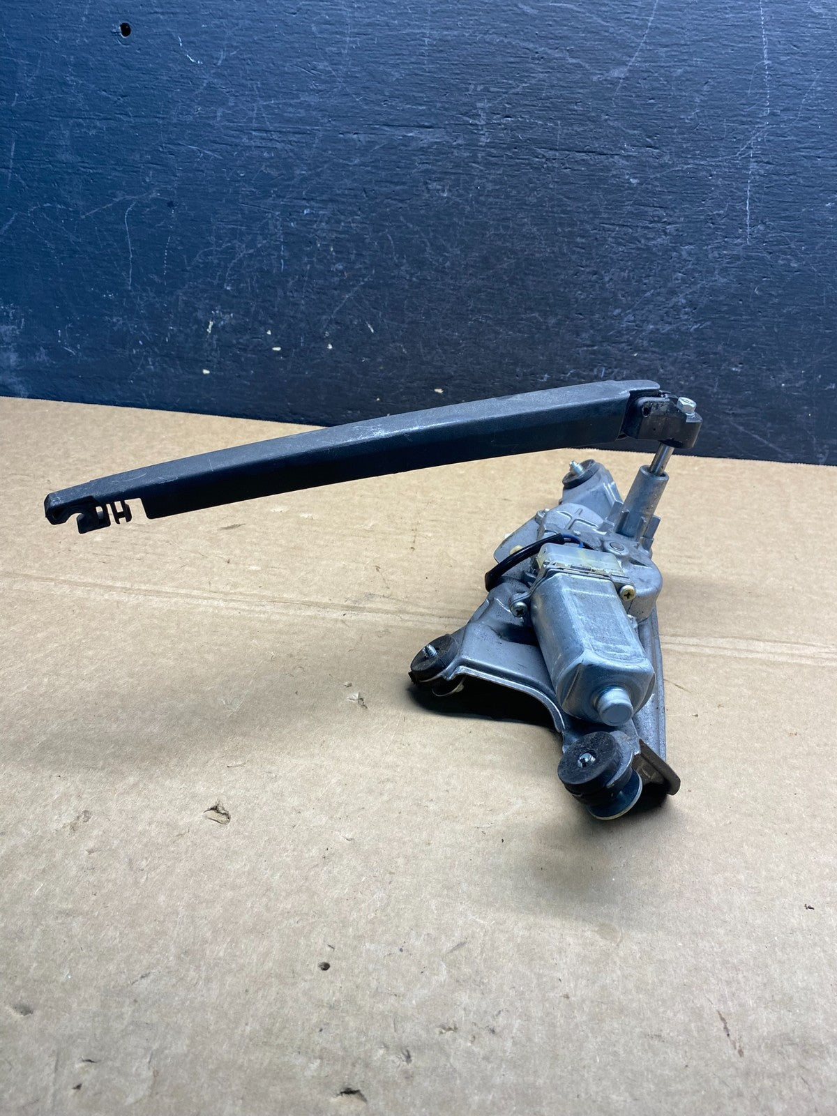 2007 to 2015 Mazda CX-9 CX9 Windshield Rear Wiper Motor af5342 DG3