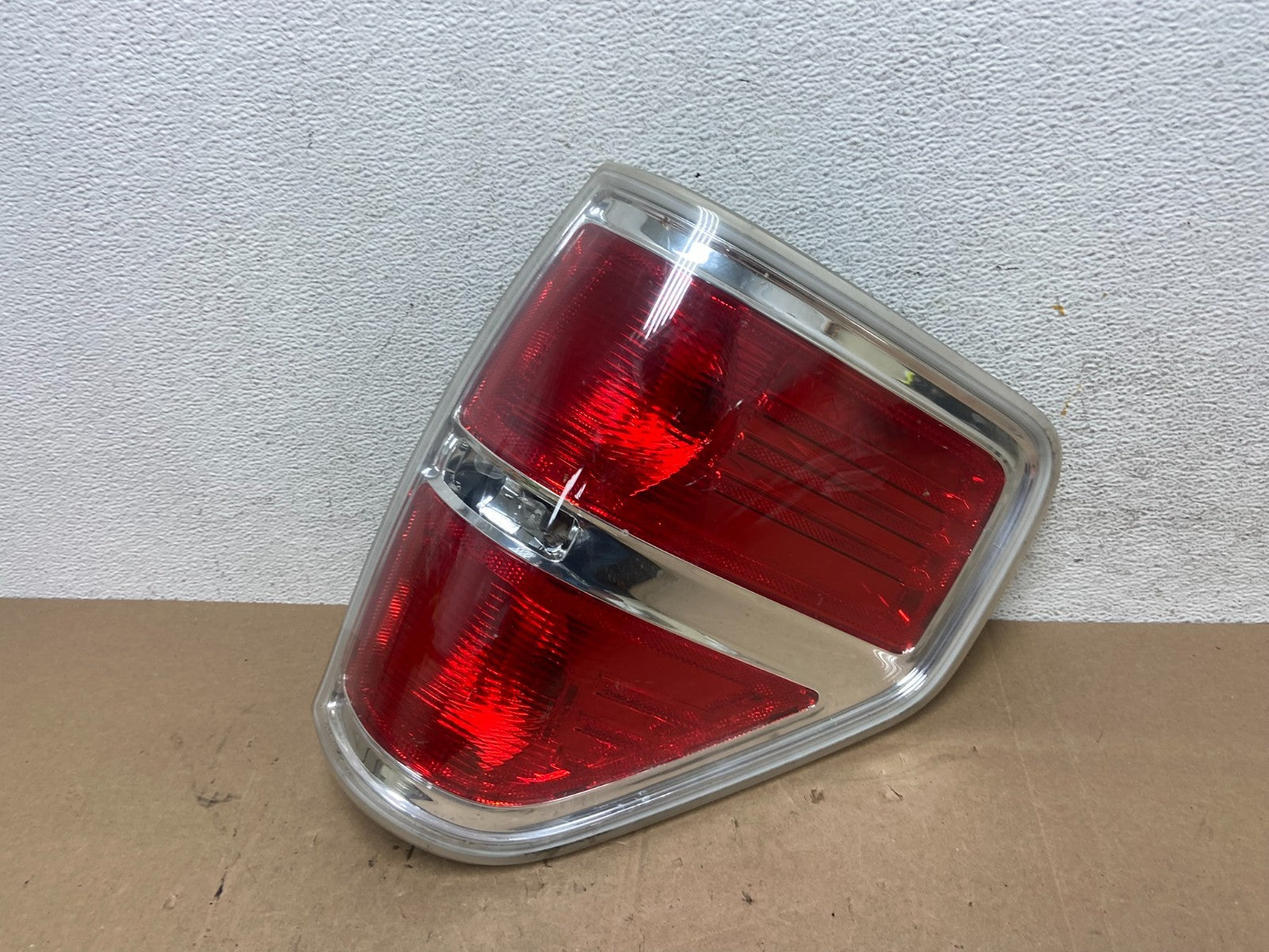 2009 to 2014 Ford F150 F-150 Right Passenger RH Side Tail Light AE6029 DW0