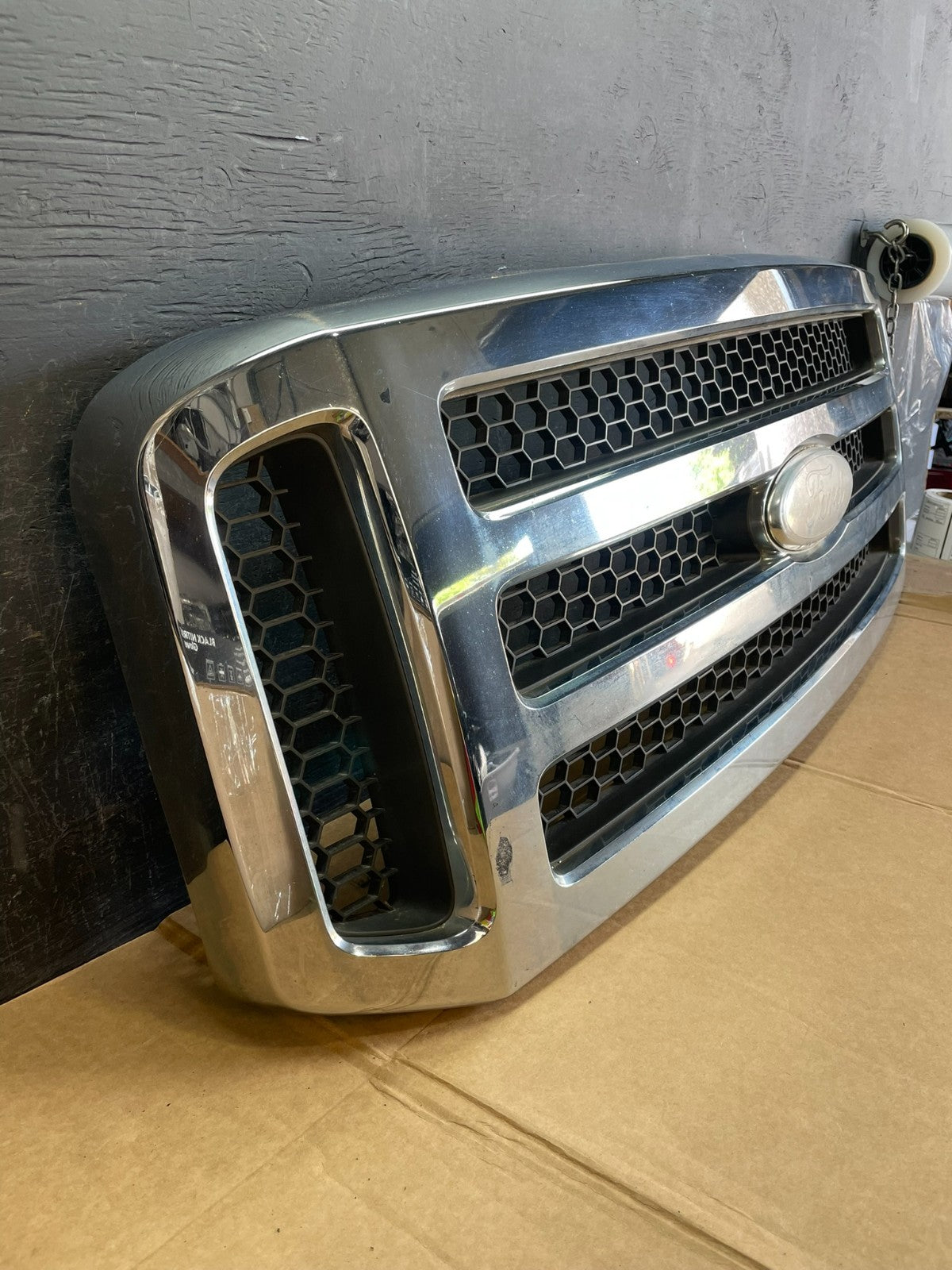 2005 to 2007 Ford Super Duty F250 Front Upper Grill Grille ae0796 DG2