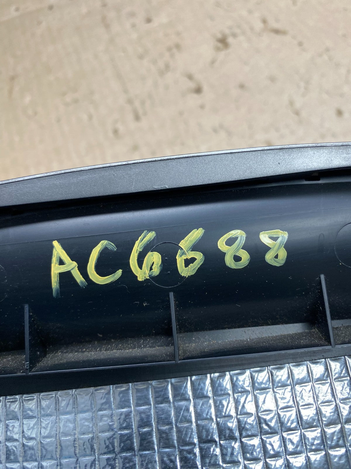2010-2014 Subaru Legacy Outback Vent Radio Panel Trim Bezel AC6688 DG7