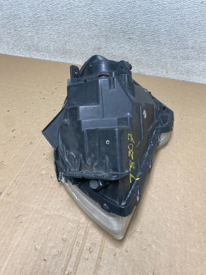 2007 to 2010 Kia Sportage Right Passenger RH Halogen Headlight T8207 DW12
