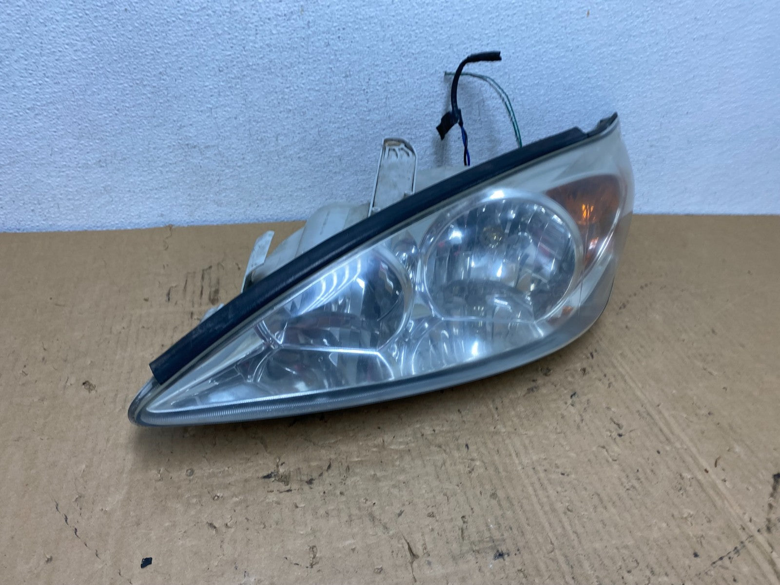2002 2003 2004 Toyota Camry Left Driver Lh Side Halogen Headlight AC8136 DW2