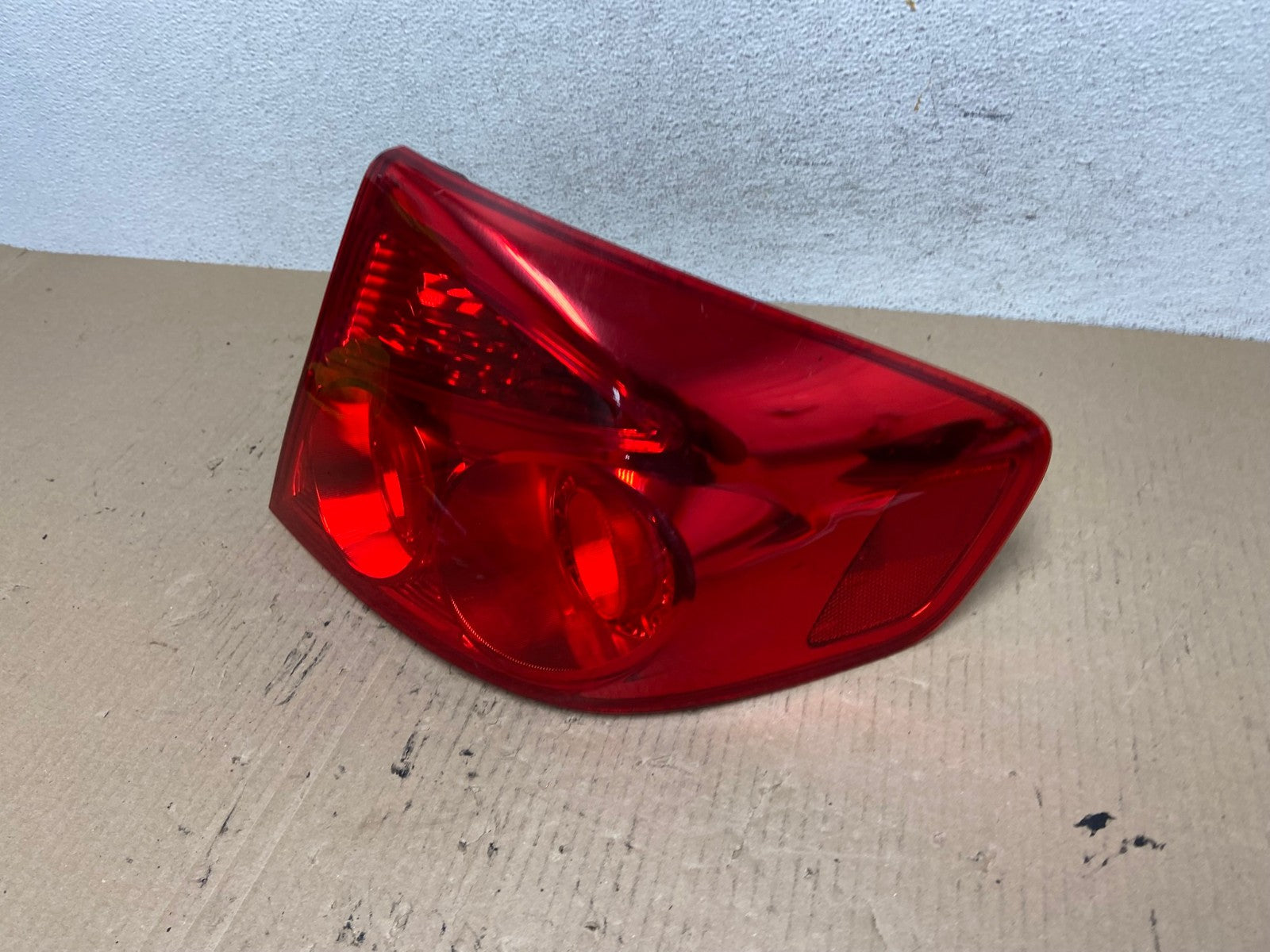 2005 to 2006 Infiniti G35 Right Passenger Side Tail Light AF5886 LK1