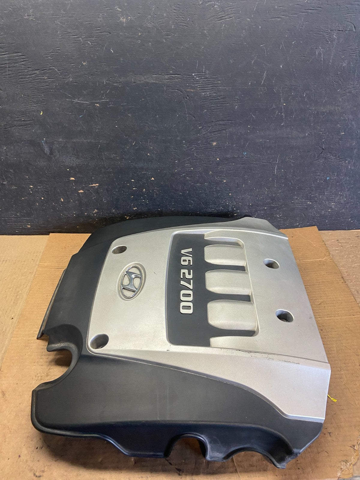 2005-2008 Hyundai Tucson 2.7L Engine Motor Cover 29240-37150 Q8545 DG2