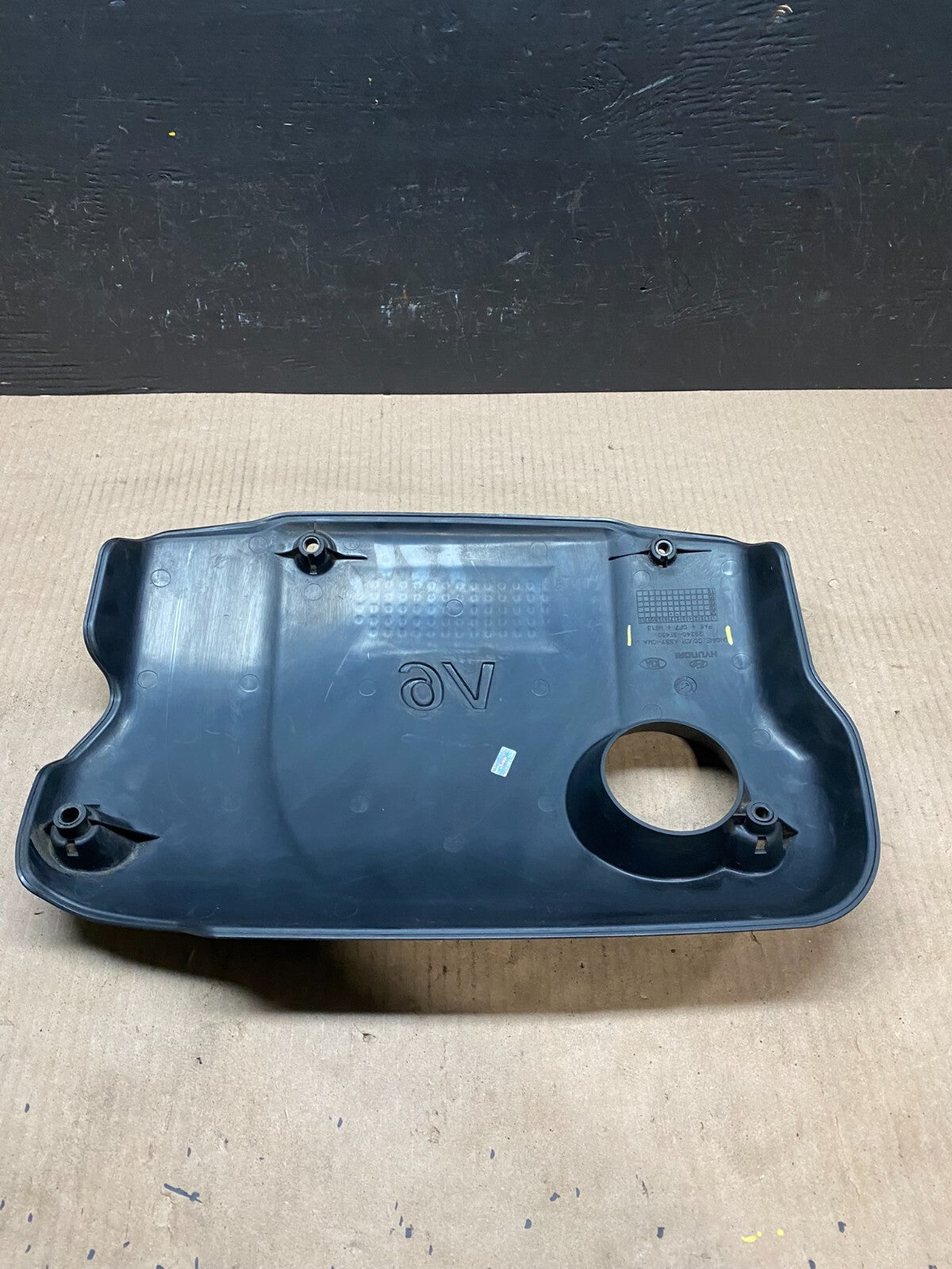 2008 - 2010 Kia Optima Rondo 2.7L V6 Engine Motor Cover E4601 PS4