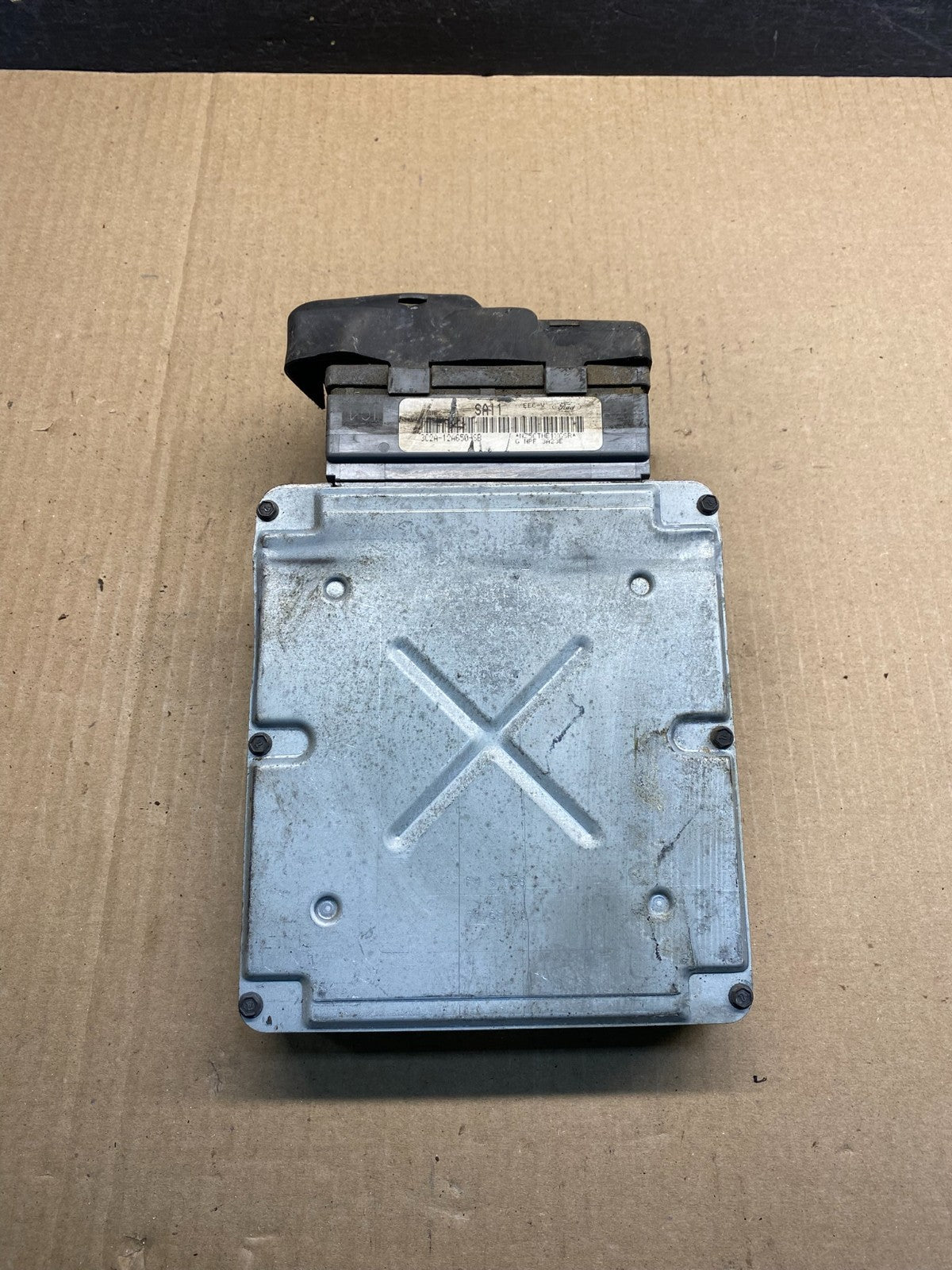 2002 Ford E-Series Van 4.2L Engine Control Module 3c2a-12a650-sb AG9451 DW1