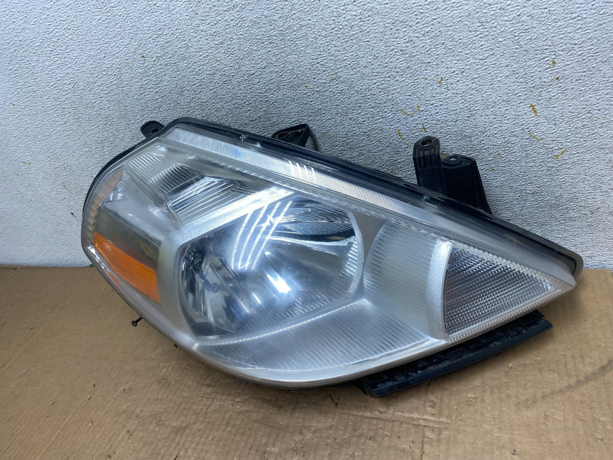 2008 to 2012 Nissan Versa Headlight Right Passenger Rh Side AI7891 DW1