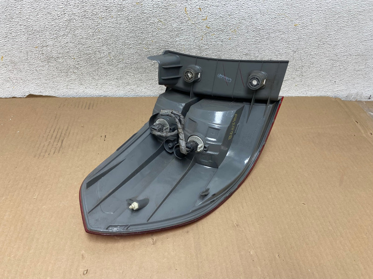 2005 2006 2007 Honda Odyssey Right Passenger RH Side Tail Light AH2998 LK5