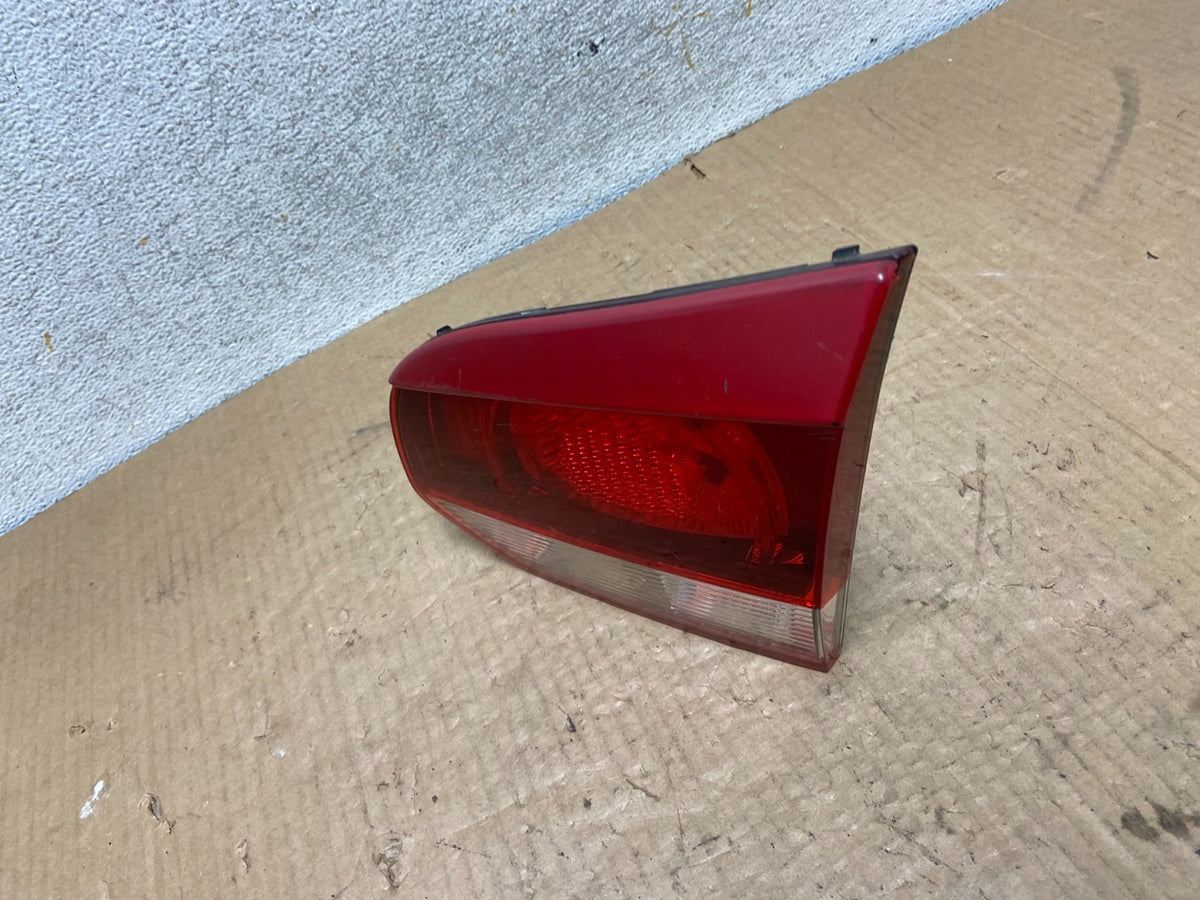2010 to 2014 Volkswagen Golf GTI Right Inner Tail Light AI8141 DW1