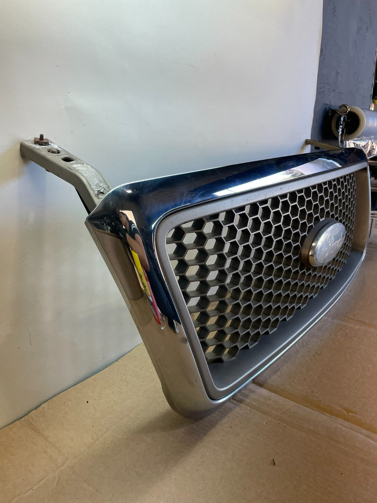 2004 to 2008 Ford F150 F-150 Front Upper Grill Grille AG3092 DG2