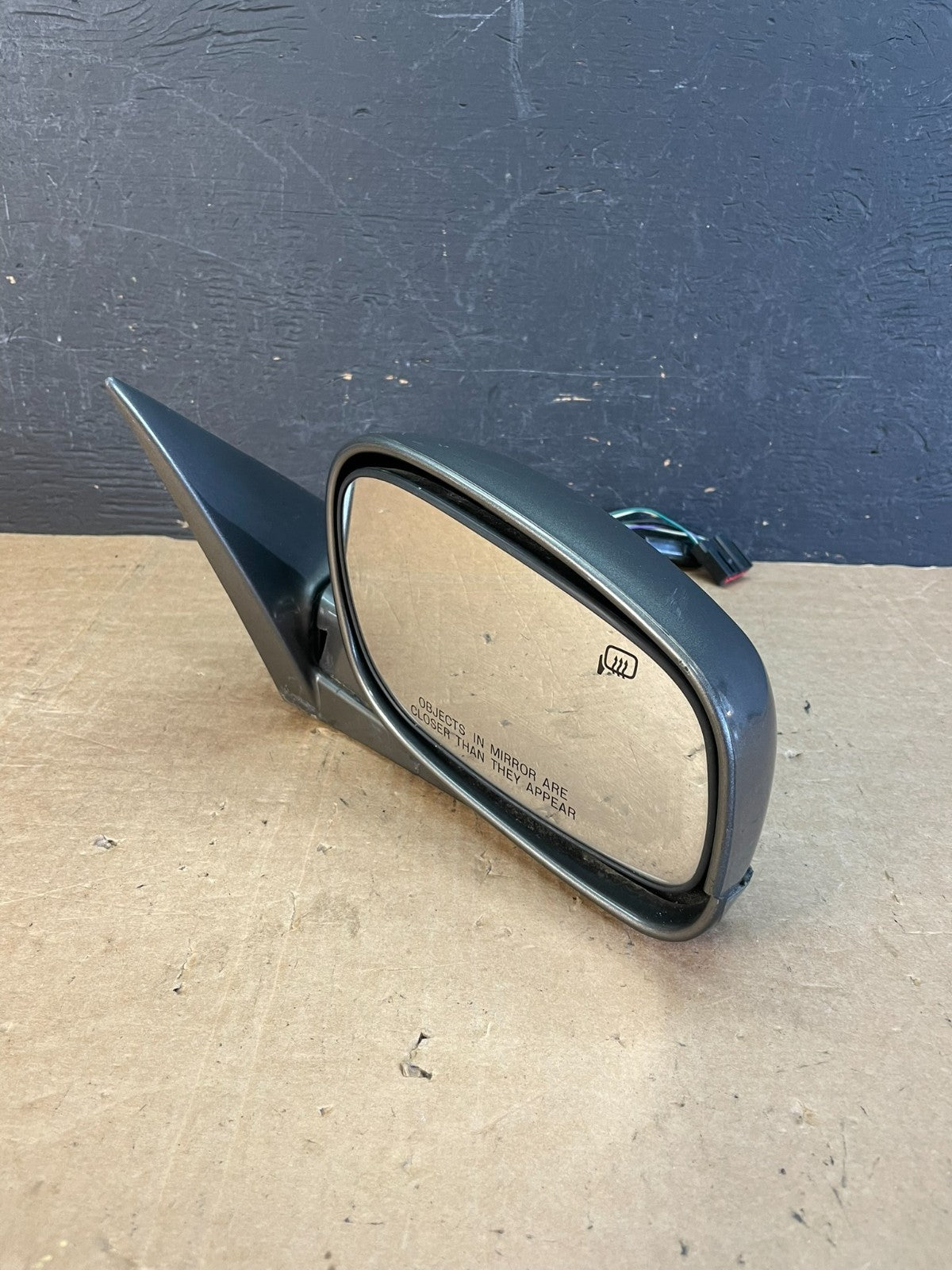 2004 to 2011 Lincoln Town Car Right Passenger View Heated Door Mirror AE8572 DW2