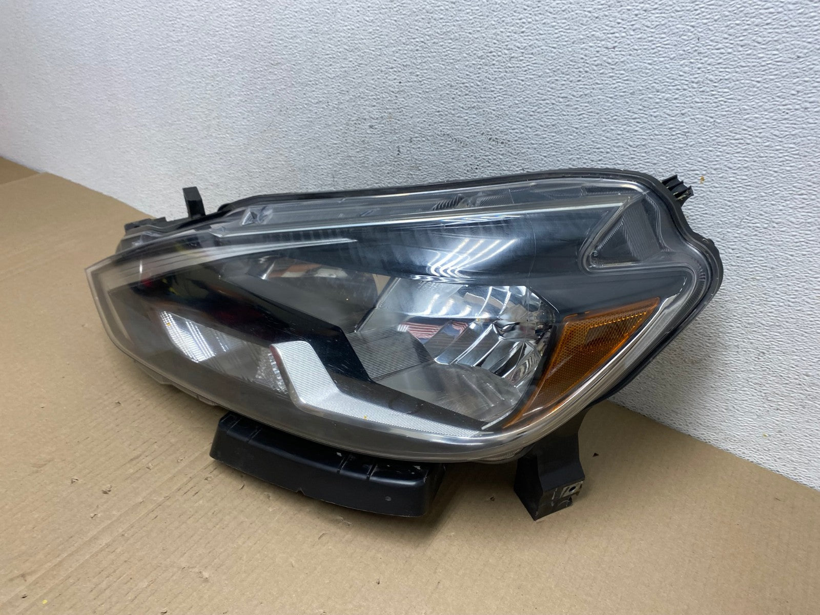 2016 2017 2018 Nissan Sentra Front Left Driver LH Halogen Headlight AE9482 LK1