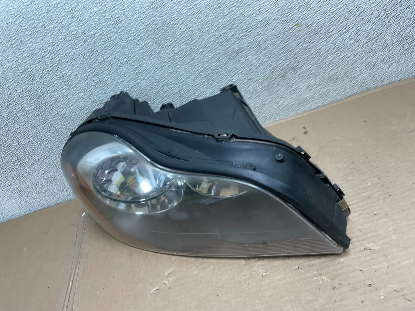 2003 to 2006 Volvo XC90 Right Passenger Rh Side Headlight Halogen AA9993 DW1