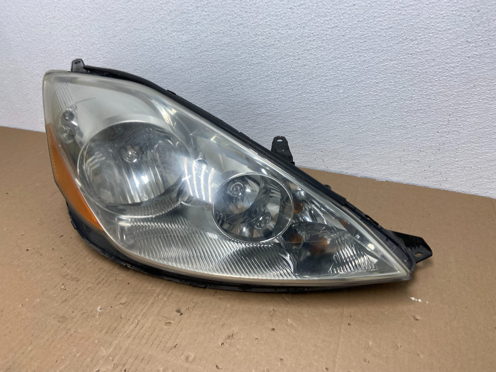 2006 to 2010 Toyota Sienna Right Passenger Rh Side Headlight Halogen AB6449 DW1