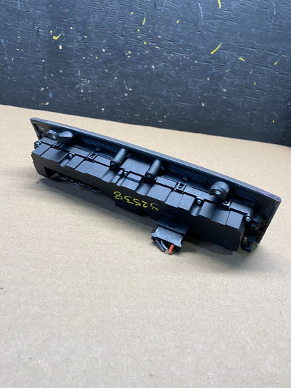 2005-2009 Mercedes W209 CLK350 CLK550 Door Lock ESP Hazard Control S2538 DG4