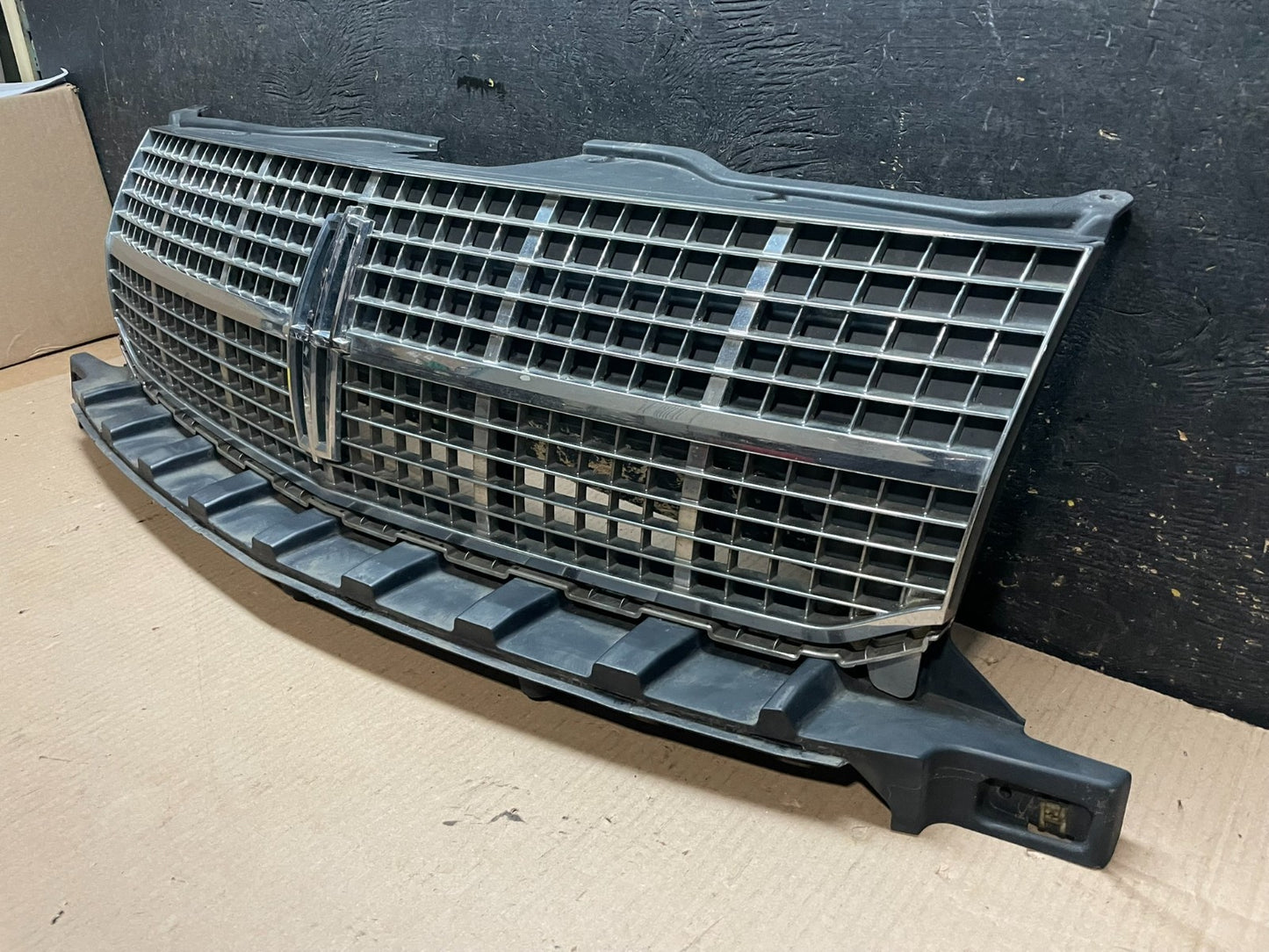 2007 to 2010 Lincoln Mkx Front Upper Grill Grille OEM z8431 DG1