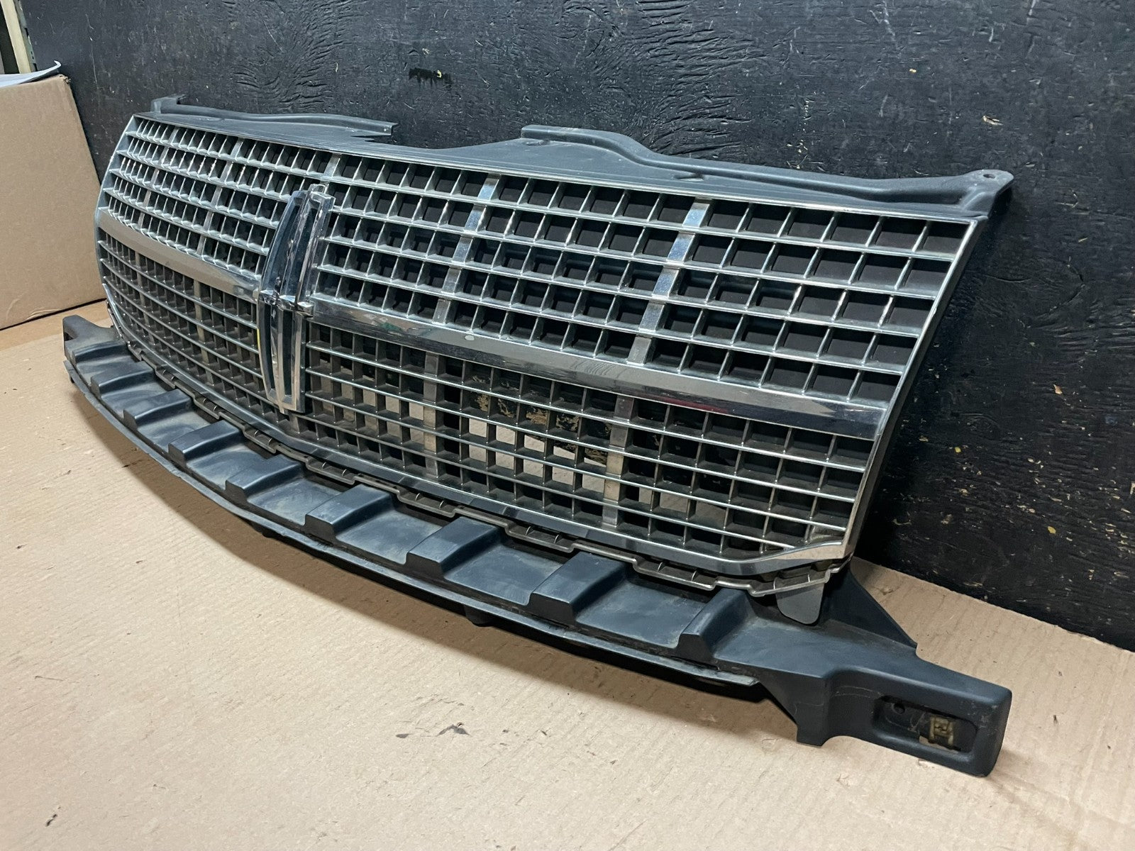 2007 to 2010 Lincoln Mkx Front Upper Grill Grille OEM z8431 DG1
