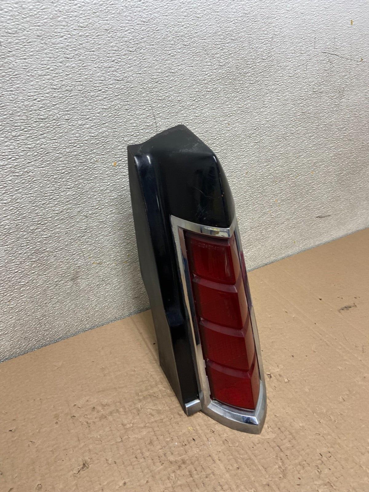 1980 to 1983 Lincoln Mark VI Right Passenger RH Side Tail Light OEM AB2512 DW2