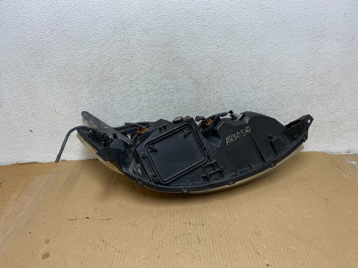 2006 to 2010 Toyota Sienna Left Driver Lh Side Headlight Halogen AH3050 DW8